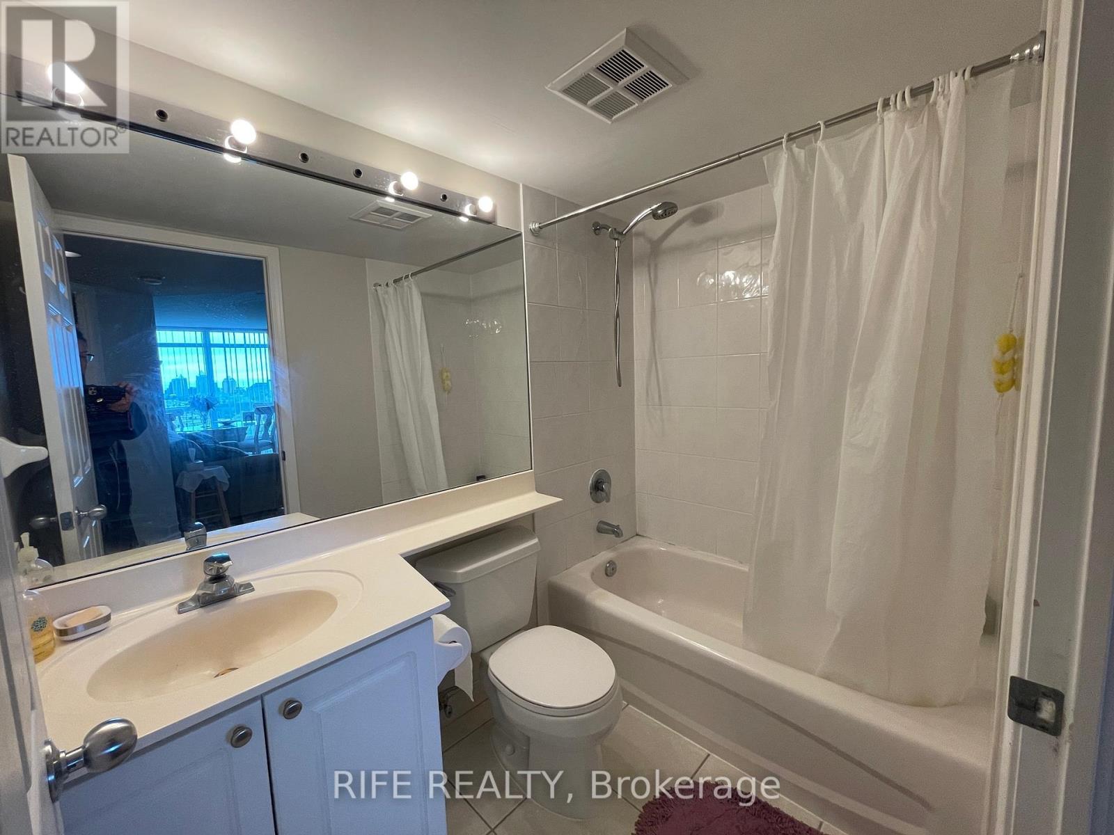 911 - 28 Harrison Garden Boulevard, Toronto, Ontario  M2N 7B5 - Photo 12 - C12160613