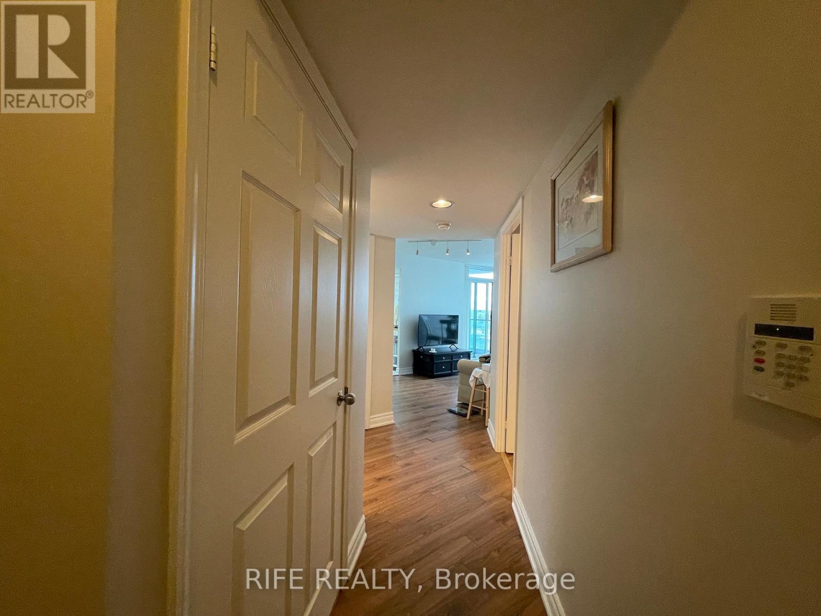 911 - 28 Harrison Garden Boulevard, Toronto, Ontario  M2N 7B5 - Photo 4 - C12160613