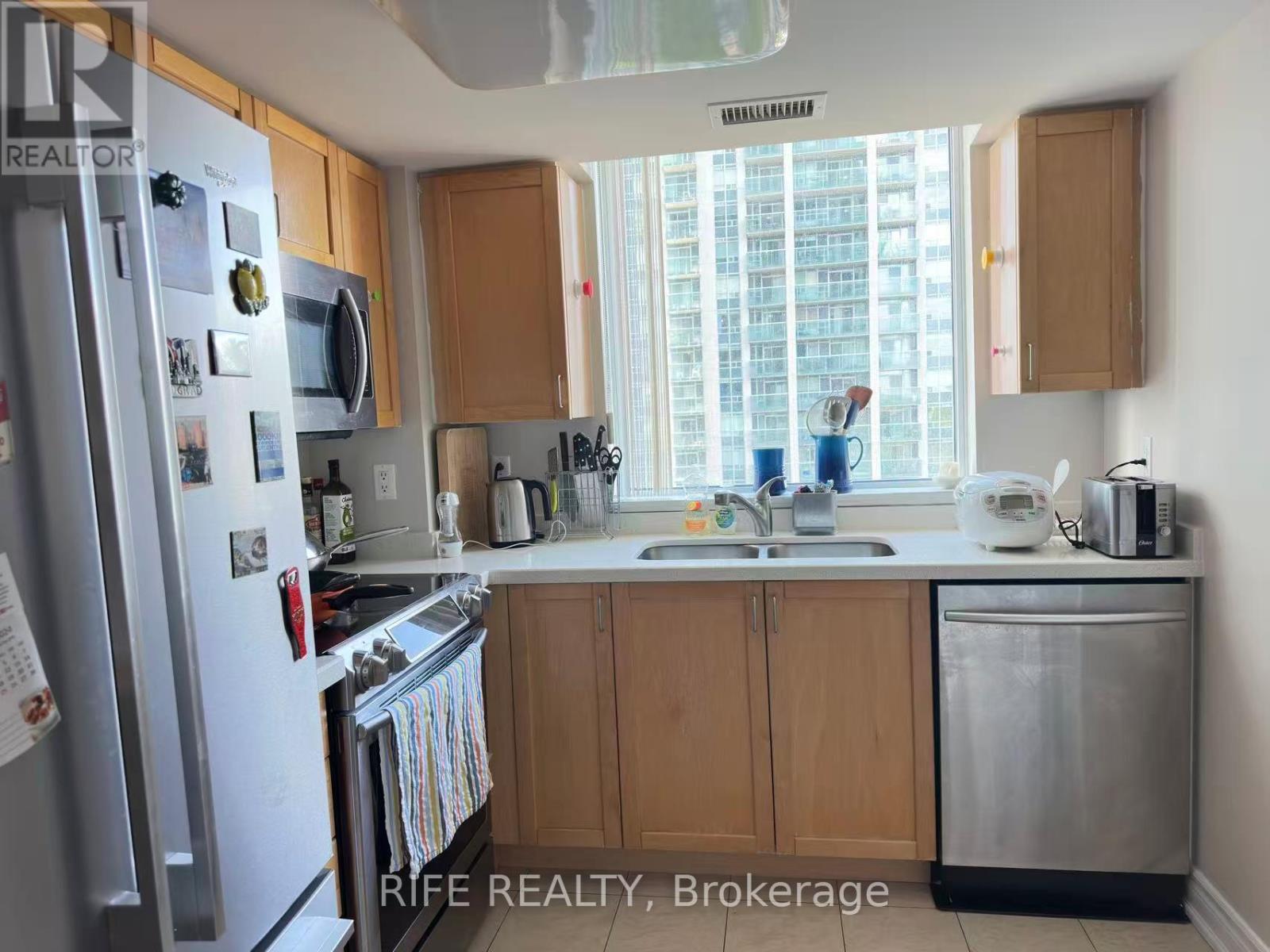 911 - 28 Harrison Garden Boulevard, Toronto, Ontario  M2N 7B5 - Photo 7 - C12160613