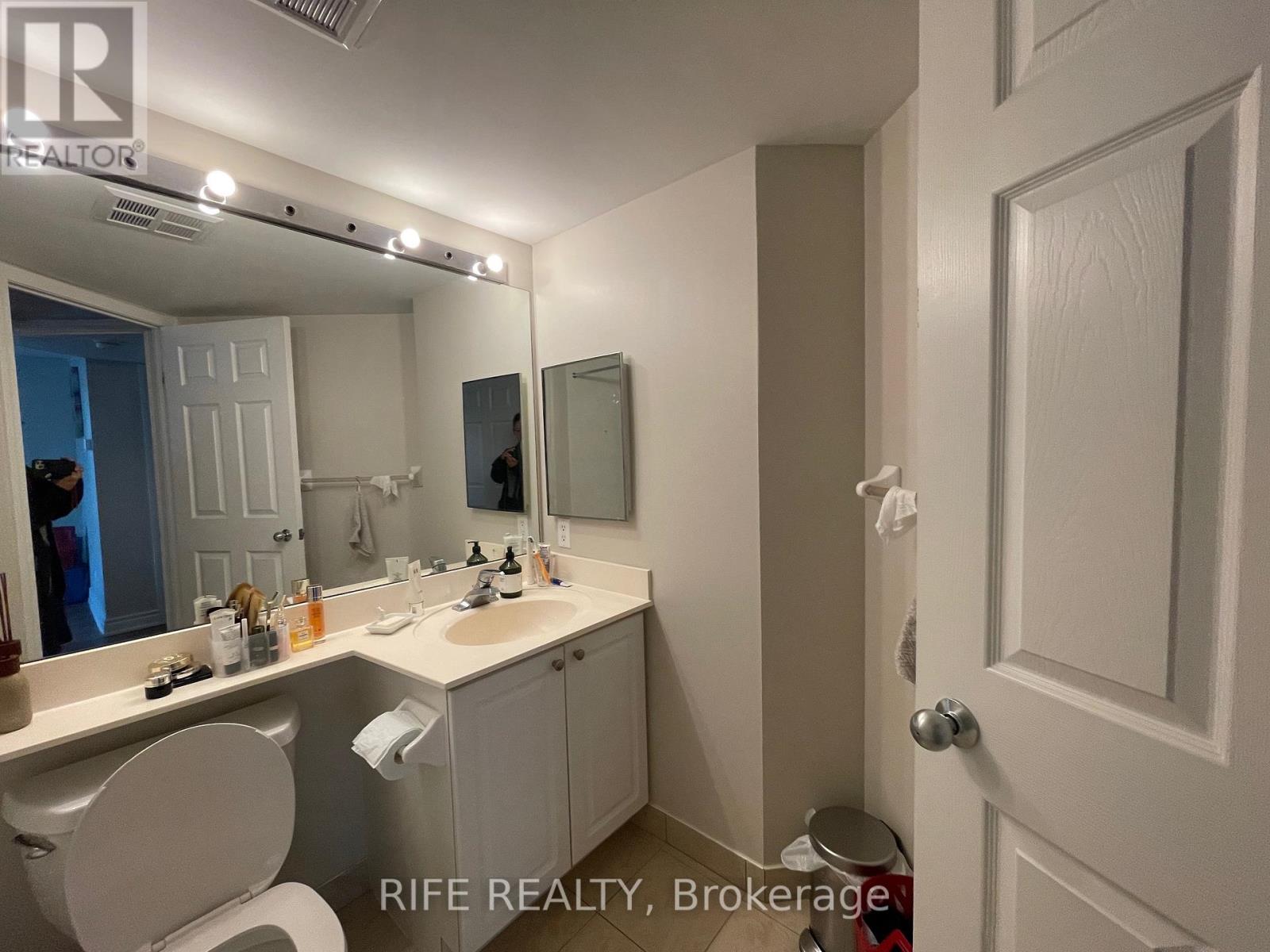 911 - 28 Harrison Garden Boulevard, Toronto, Ontario  M2N 7B5 - Photo 9 - C12160613