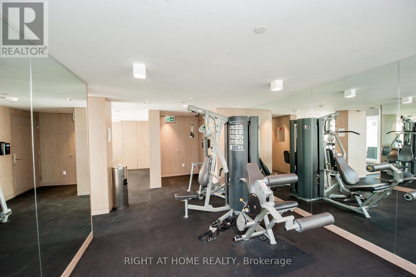 1409 - 215 Queen Street W, Toronto, Ontario  M5V 0P5 - Photo 29 - C12160635