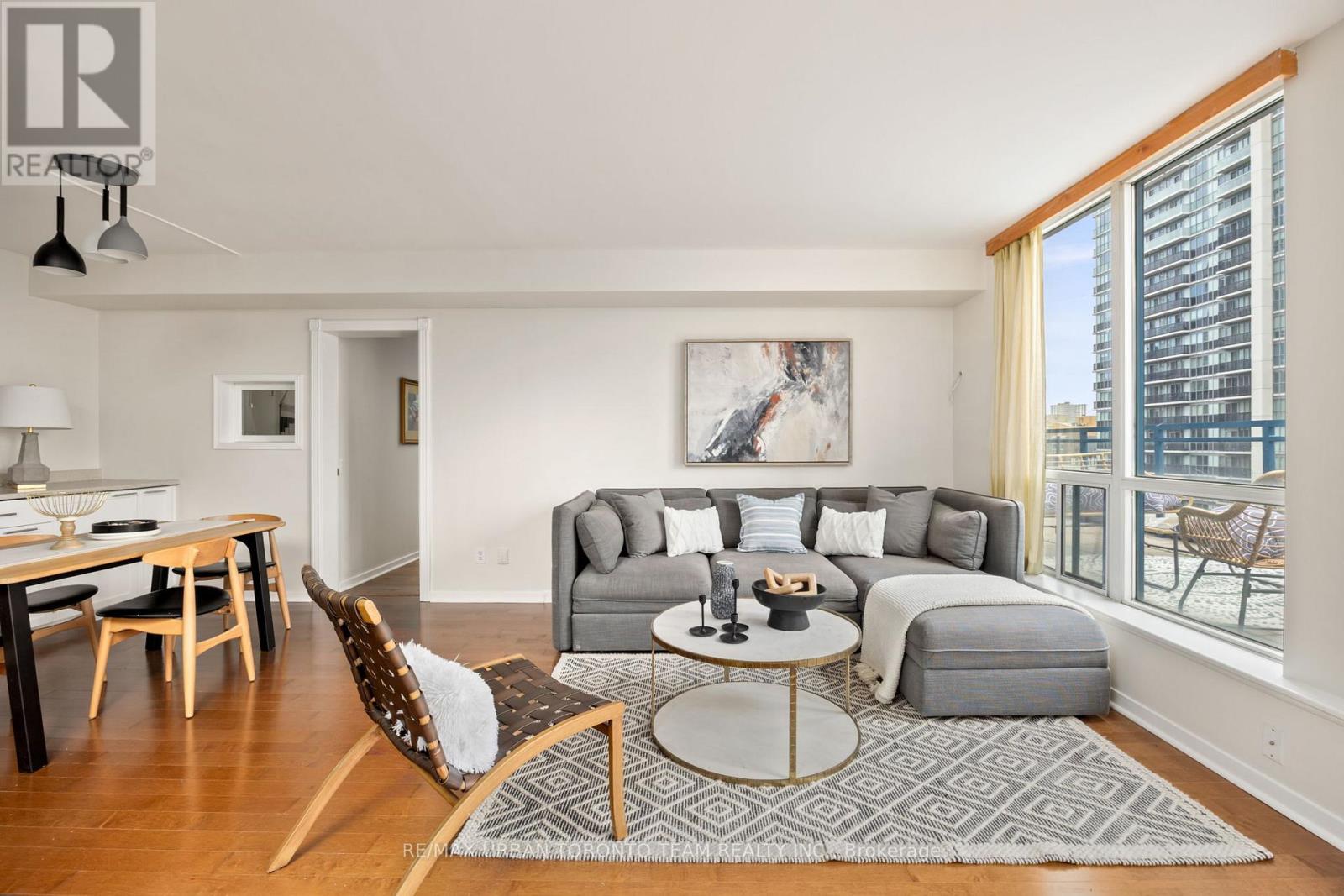 1108&1109 - 75 DALHOUSIE STREET, Toronto, Ontario