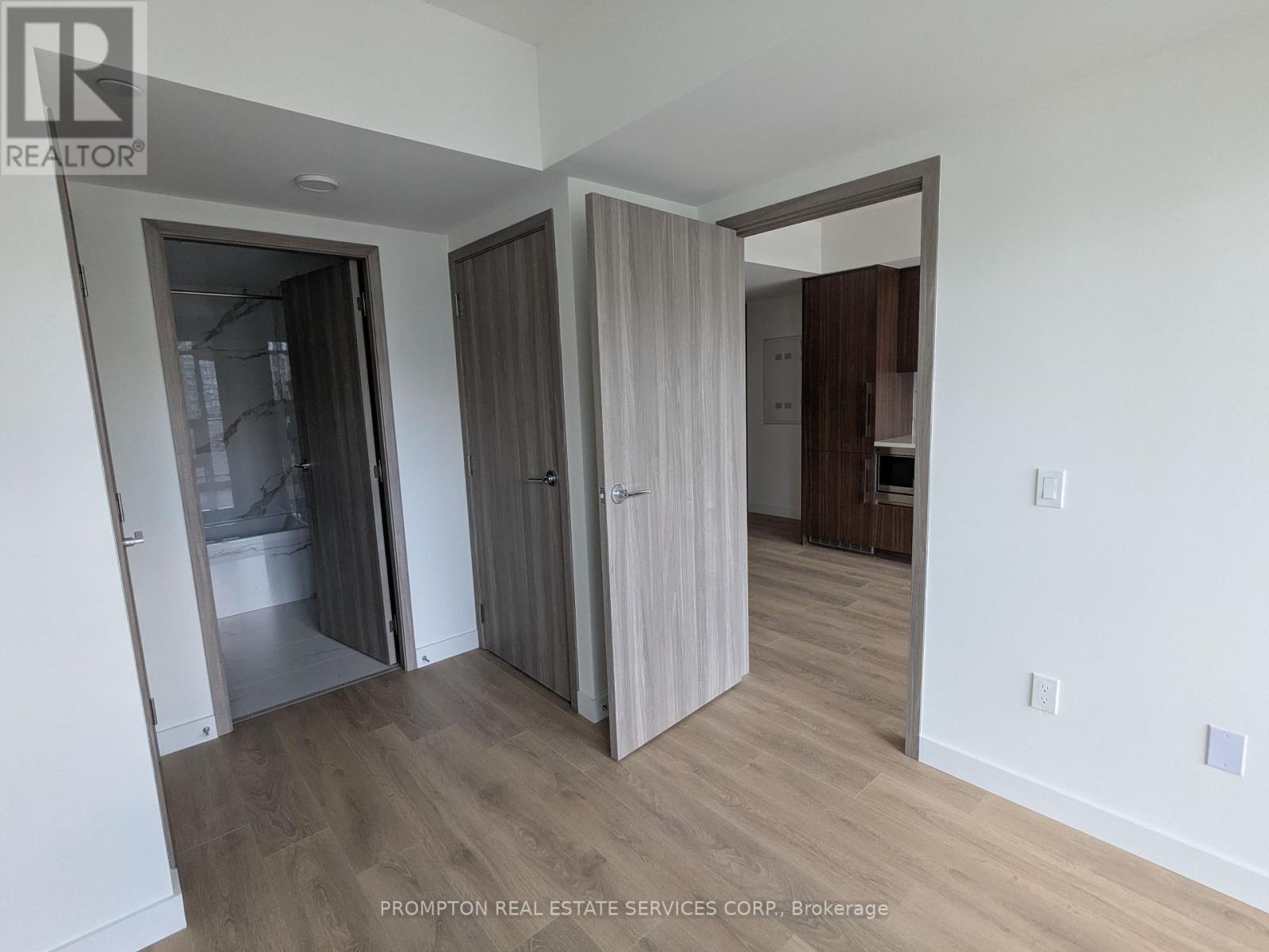 2515 - 1 Concord Cityplace Way, Toronto, Ontario  M5V 0X3 - Photo 10 - C12160715