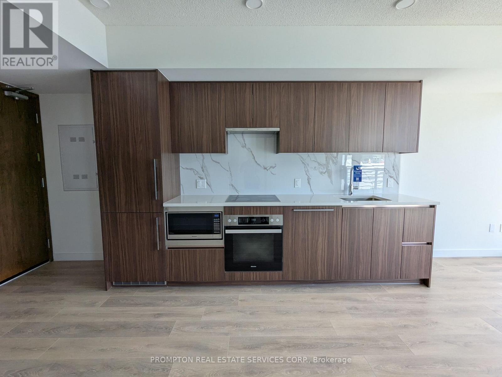 2515 - 1 Concord Cityplace Way, Toronto, Ontario  M5V 0X3 - Photo 4 - C12160715
