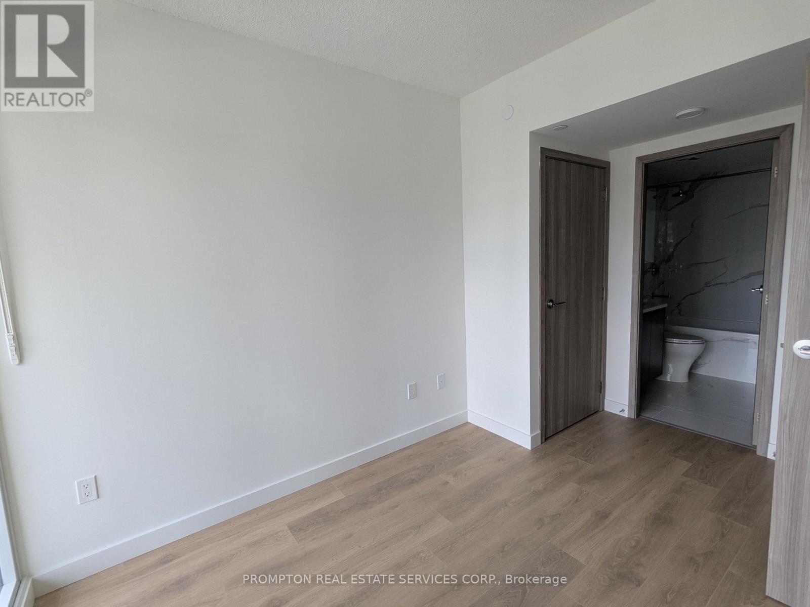 2515 - 1 Concord Cityplace Way, Toronto, Ontario  M5V 0X3 - Photo 5 - C12160715