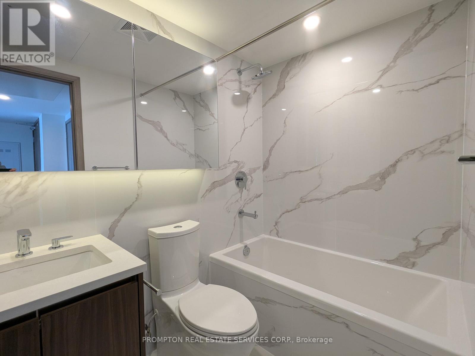 2515 - 1 Concord Cityplace Way, Toronto, Ontario  M5V 0X3 - Photo 7 - C12160715
