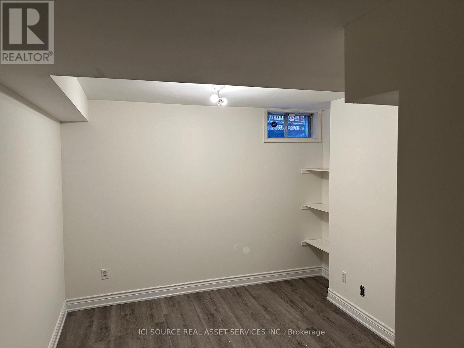 Lower - 155 Highland Crescent, Toronto, Ontario  M2L 1H2 - Photo 5 - C12160720