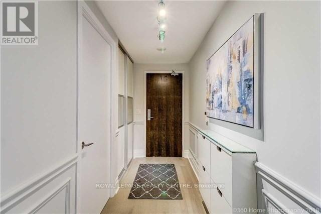 512 - 156 Portland Street, Toronto, Ontario  M5V 0G1 - Photo 1 - C12160777