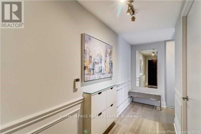 512 - 156 Portland Street, Toronto, Ontario  M5V 0G1 - Photo 2 - C12160777