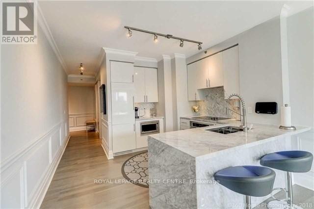 512 - 156 Portland Street, Toronto, Ontario  M5V 0G1 - Photo 5 - C12160777