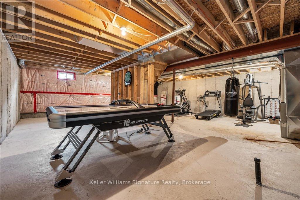 6 1/2 Kopperfield Lane, Hamilton, Ontario  L0R 1W0 - Photo 33 - X12160553