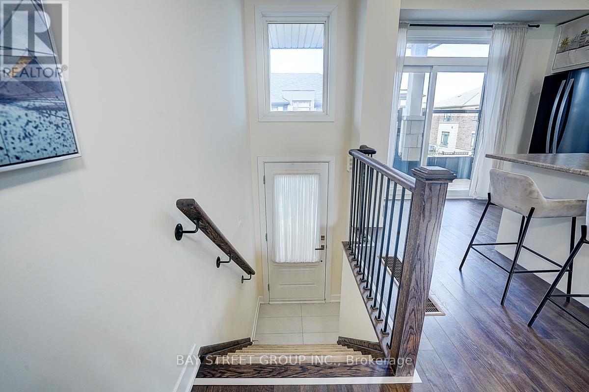 23 Donald Fleming Way, Whitby, Ontario  L1R 0N8 - Photo 14 - E12159941