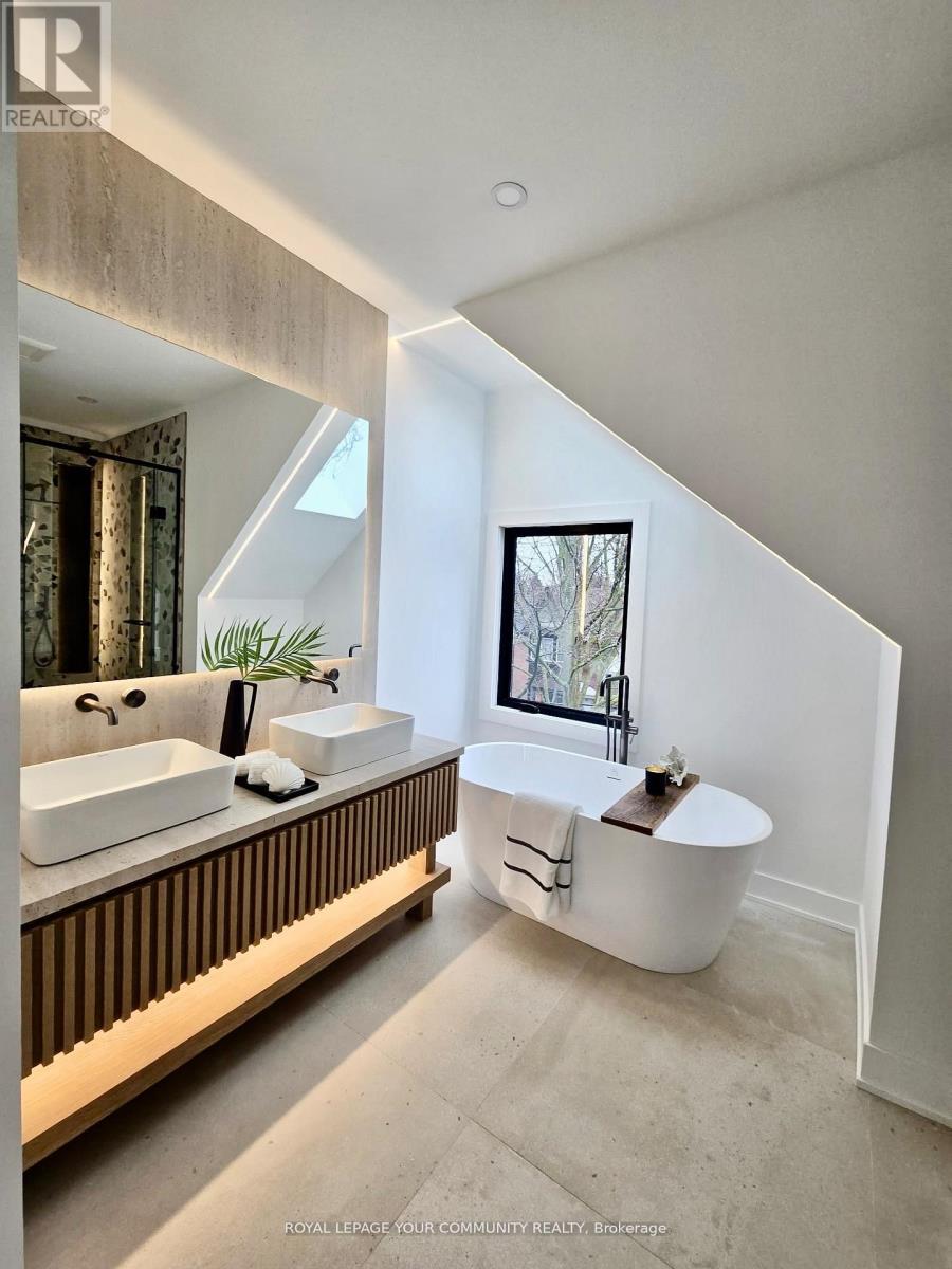 32 Endean Avenue, Toronto, Ontario  M4M 1W6 - Photo 31 - E12159968