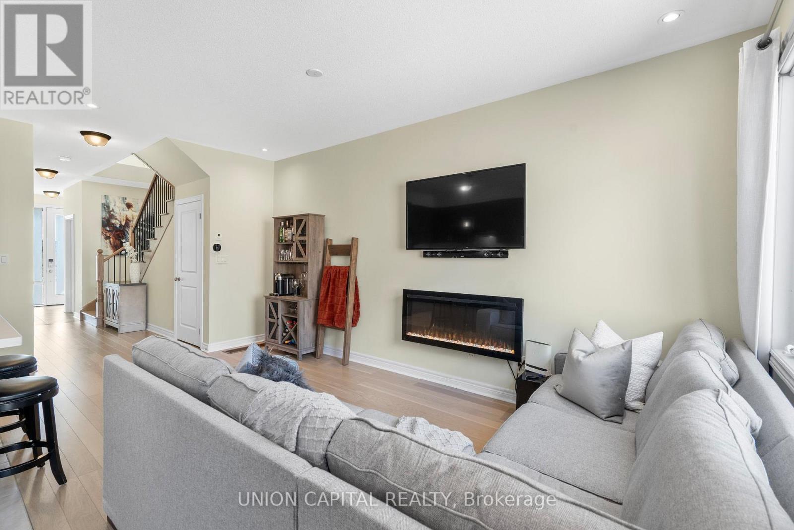1150 Drawstring Lane, Pickering, Ontario  L1X 0G7 - Photo 12 - E12160012