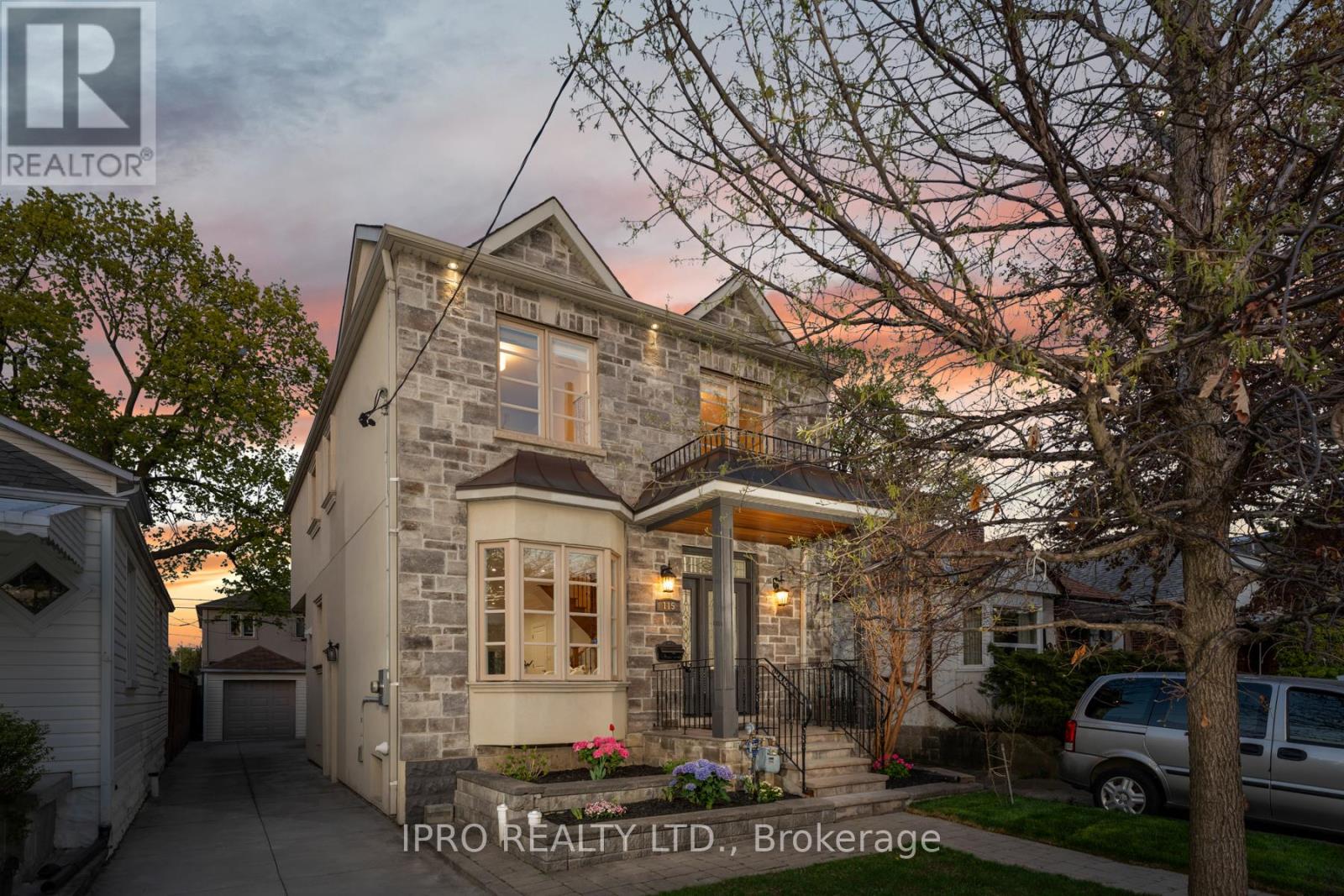 115 CADORNA AVENUE, Toronto, Ontario