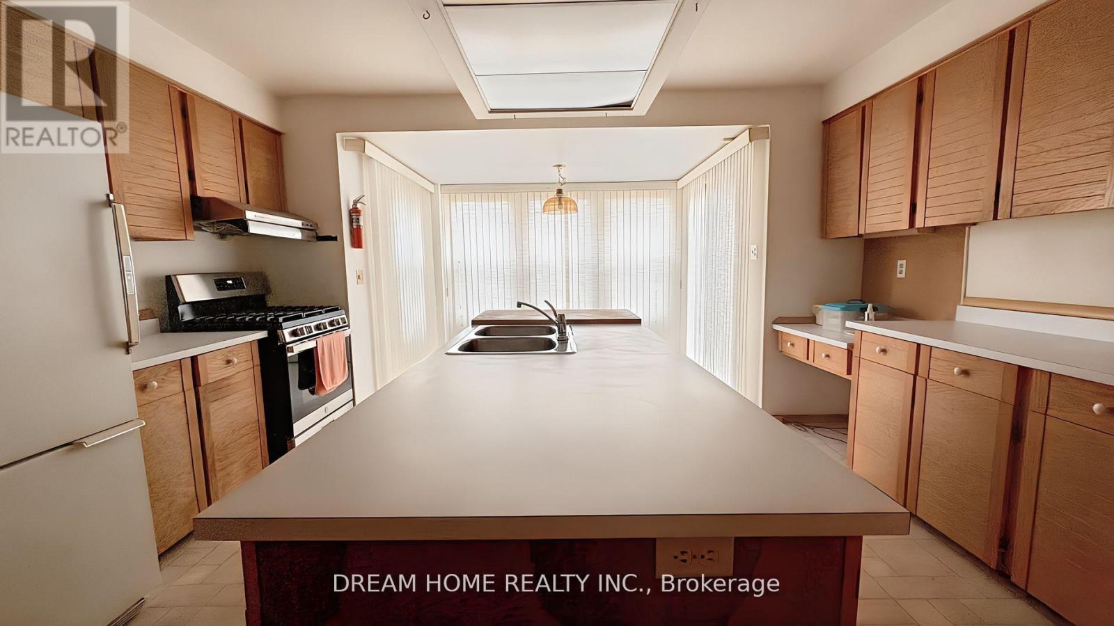 21 Chiefswood Square, Toronto, Ontario  M1W 3A9 - Photo 11 - E12160209