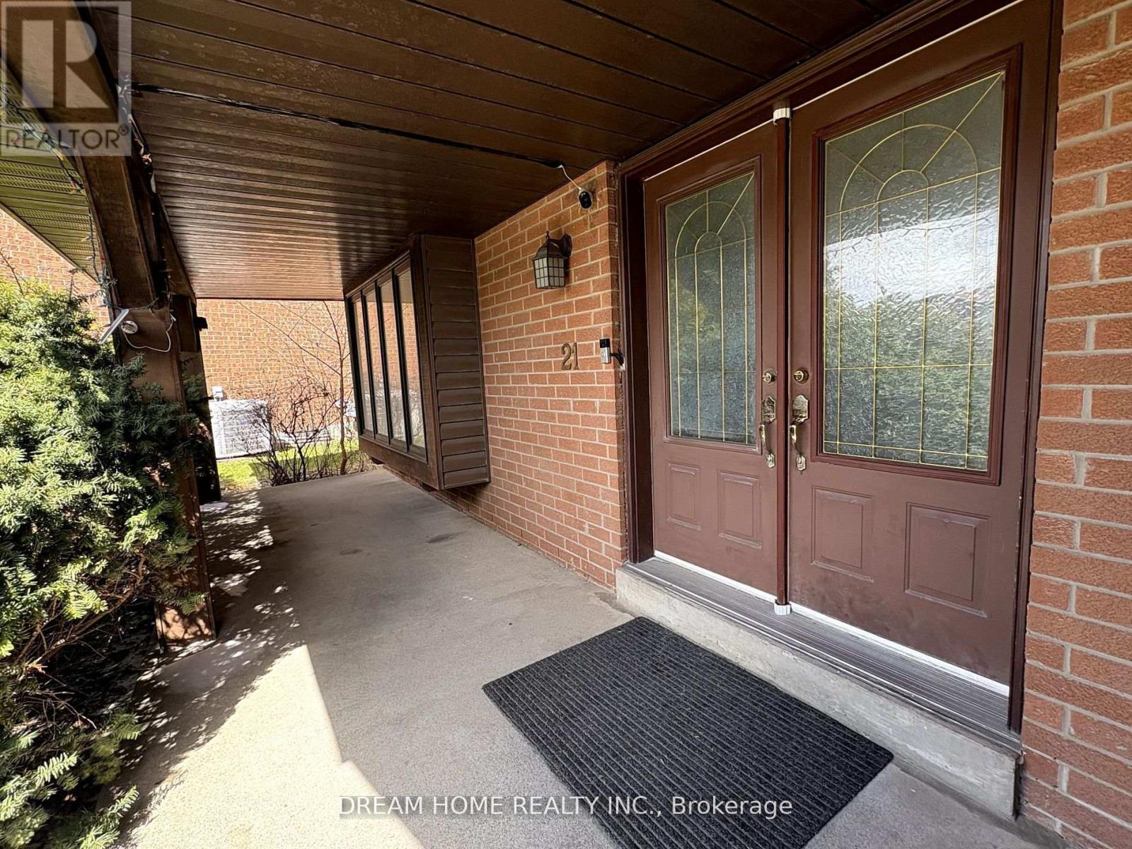 21 Chiefswood Square, Toronto, Ontario  M1W 3A9 - Photo 2 - E12160209