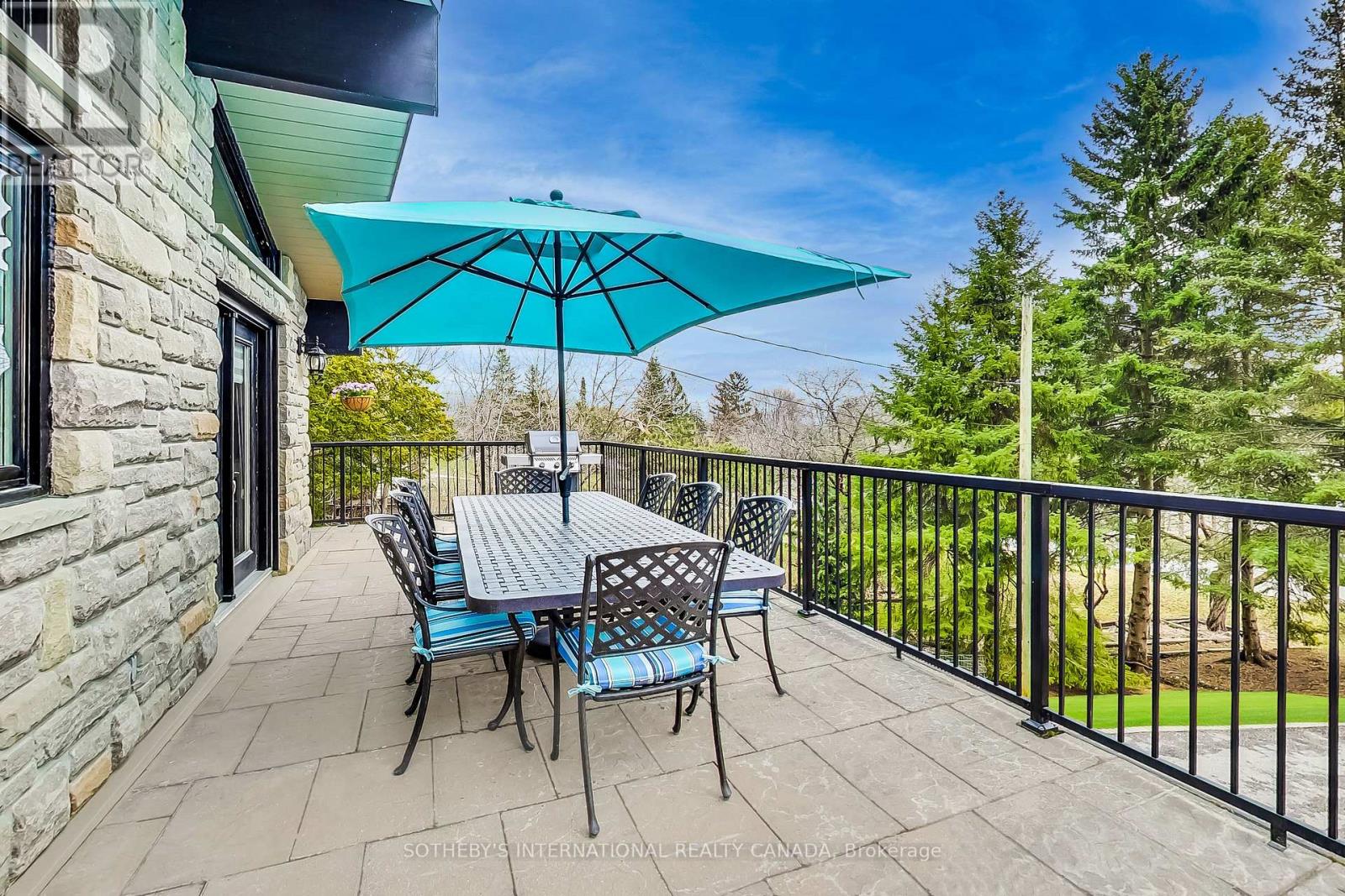 Property at 41 MEADOWCLIFFE DRIVE image 5