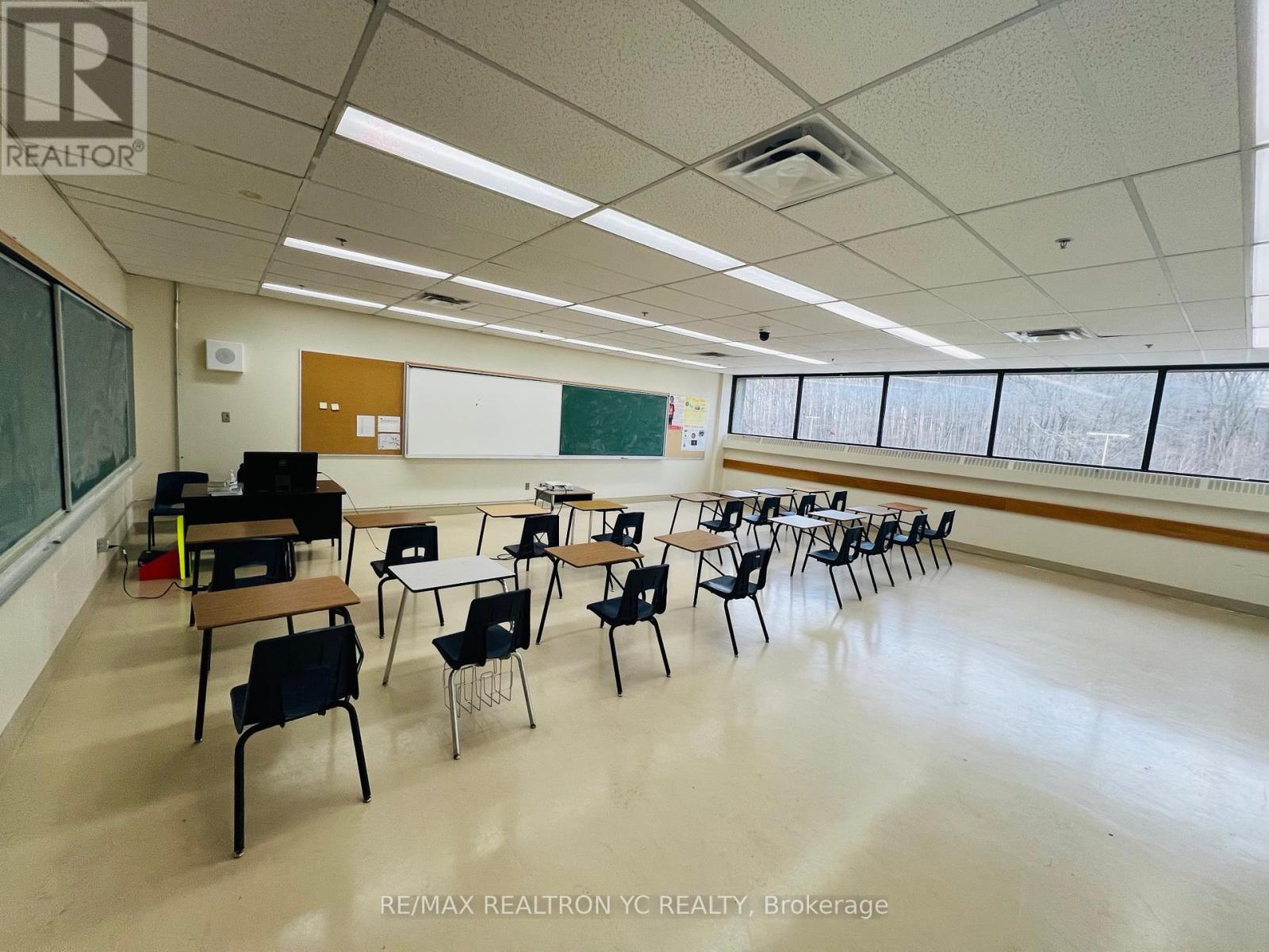 4620 Finch Avenue E, Toronto, Ontario  M1S 4G2 - Photo 2 - E12160256