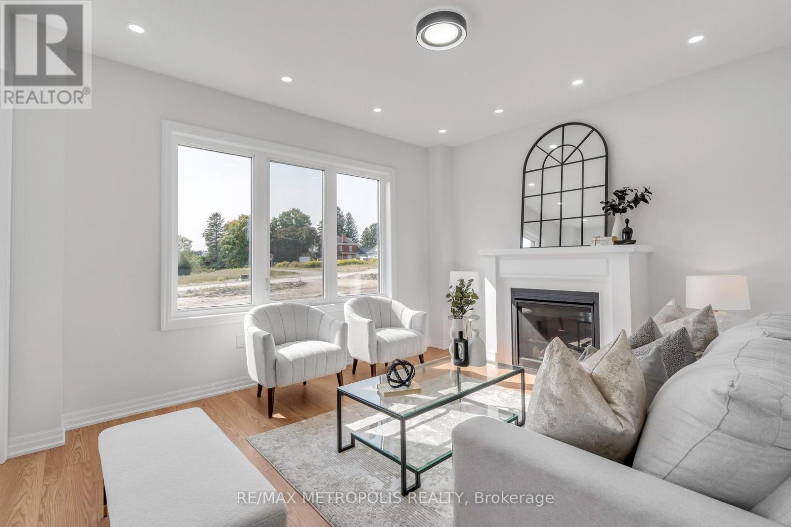 58 Belmont Drive, Clarington, Ontario  L1B 0W8 - Photo 7 - E12160747
