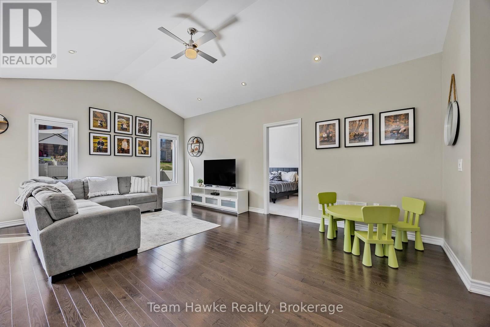 96 Bellisle Road, Penetanguishene, Ontario  L9M 0V6 - Photo 7 - S12159988