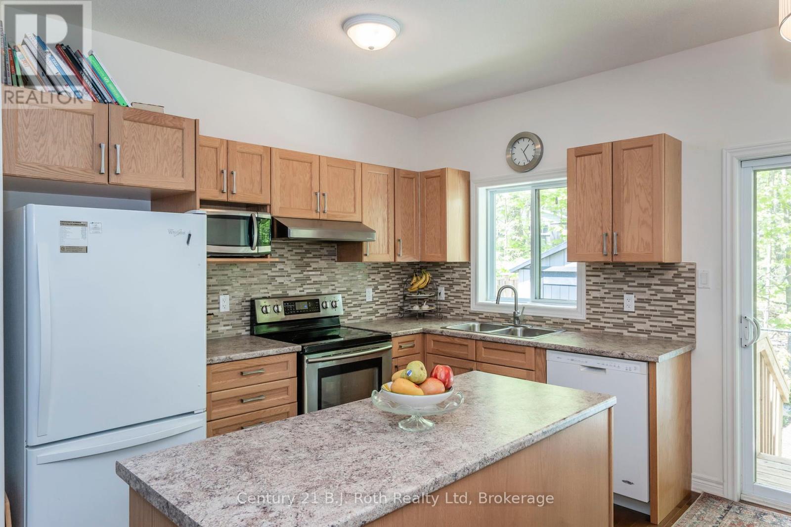 1002 Cook Drive, Midland, Ontario  L4R 0E4 - Photo 6 - S12160389