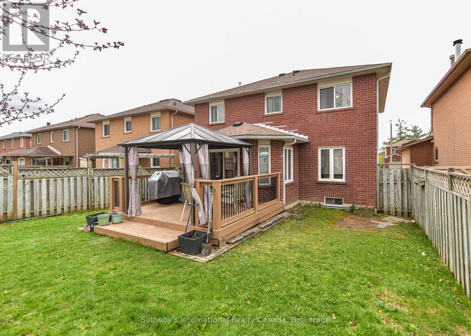 13 Burke Drive, Barrie, Ontario  L4N 7J3 - Photo 2 - S12160621