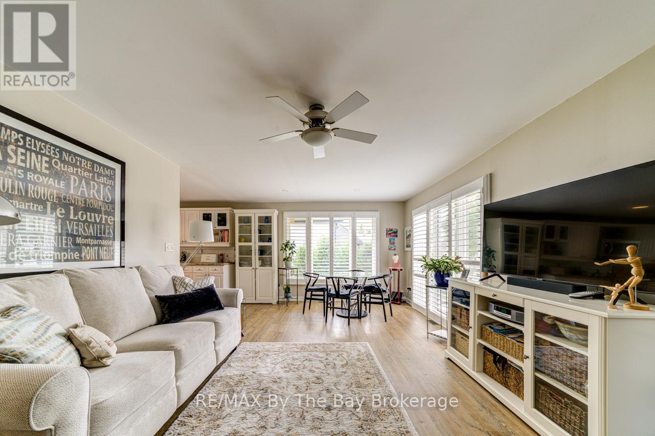 599 Mosley Street, Wasaga Beach, Ontario  L9Z 2J2 - Photo 22 - S12160695