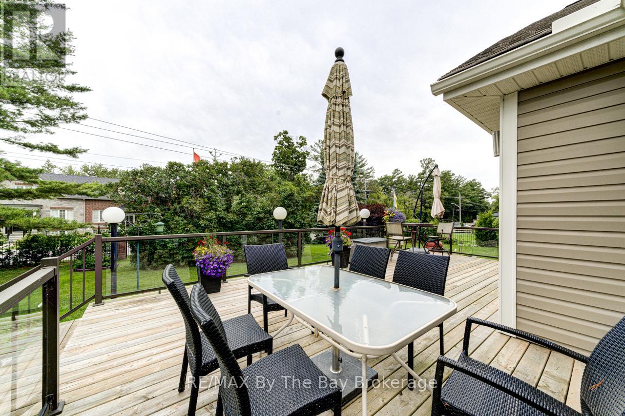 599 Mosley Street, Wasaga Beach, Ontario  L9Z 2J2 - Photo 27 - S12160695