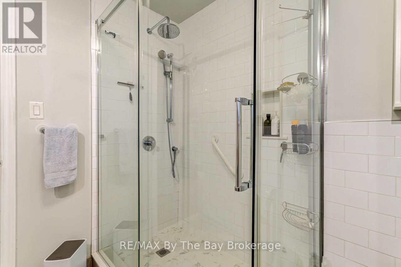 599 Mosley Street, Wasaga Beach, Ontario  L9Z 2J2 - Photo 32 - S12160695