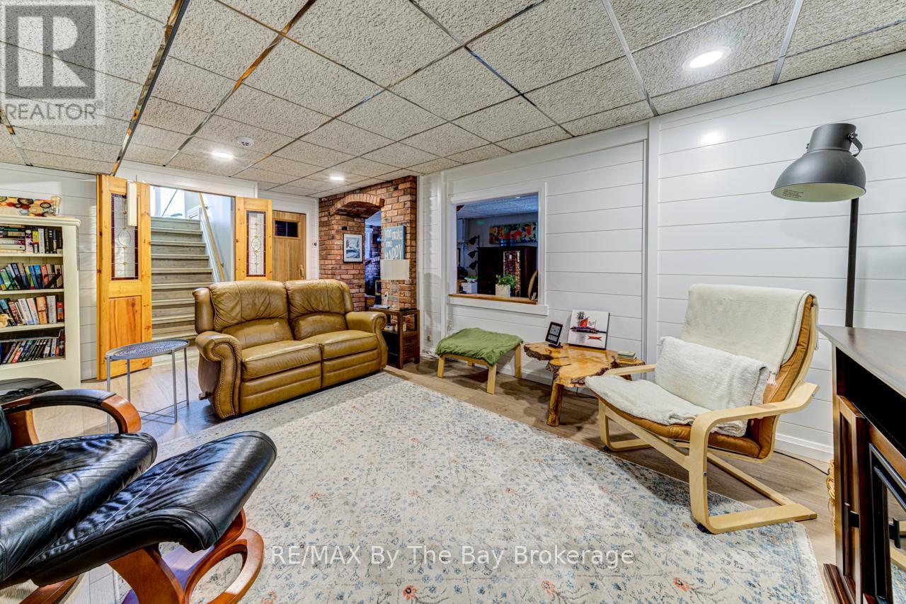599 Mosley Street, Wasaga Beach, Ontario  L9Z 2J2 - Photo 40 - S12160695