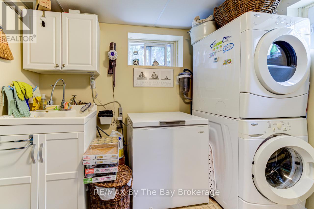 599 Mosley Street, Wasaga Beach, Ontario  L9Z 2J2 - Photo 44 - S12160695