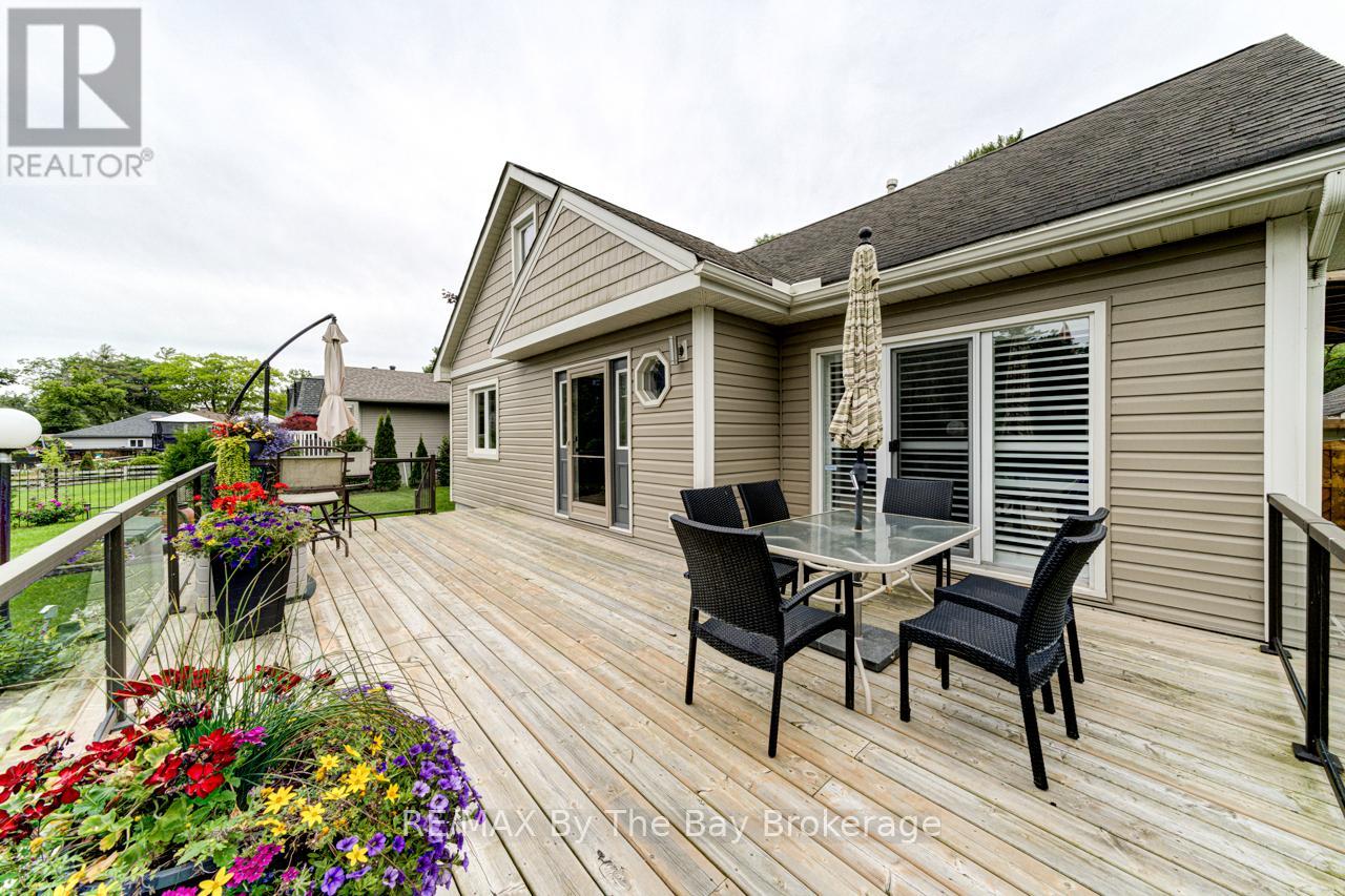 599 Mosley Street, Wasaga Beach, Ontario  L9Z 2J2 - Photo 49 - S12160695
