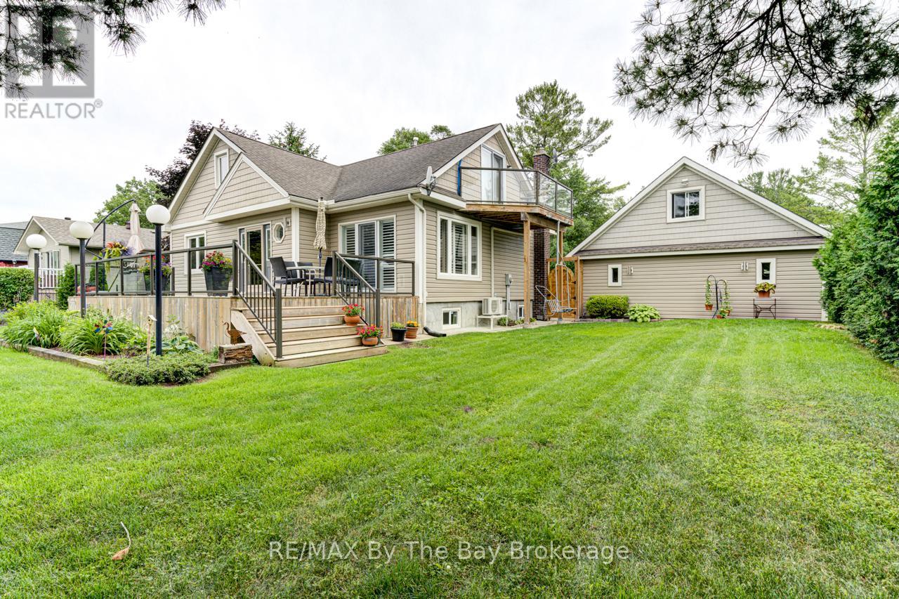599 Mosley Street, Wasaga Beach, Ontario  L9Z 2J2 - Photo 6 - S12160695