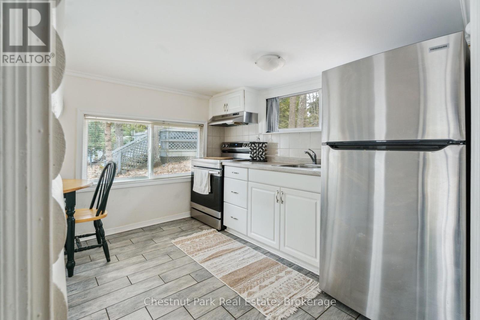 117 Oliver Drive, Tiny, Ontario  L0L 2J0 - Photo 11 - S12160705
