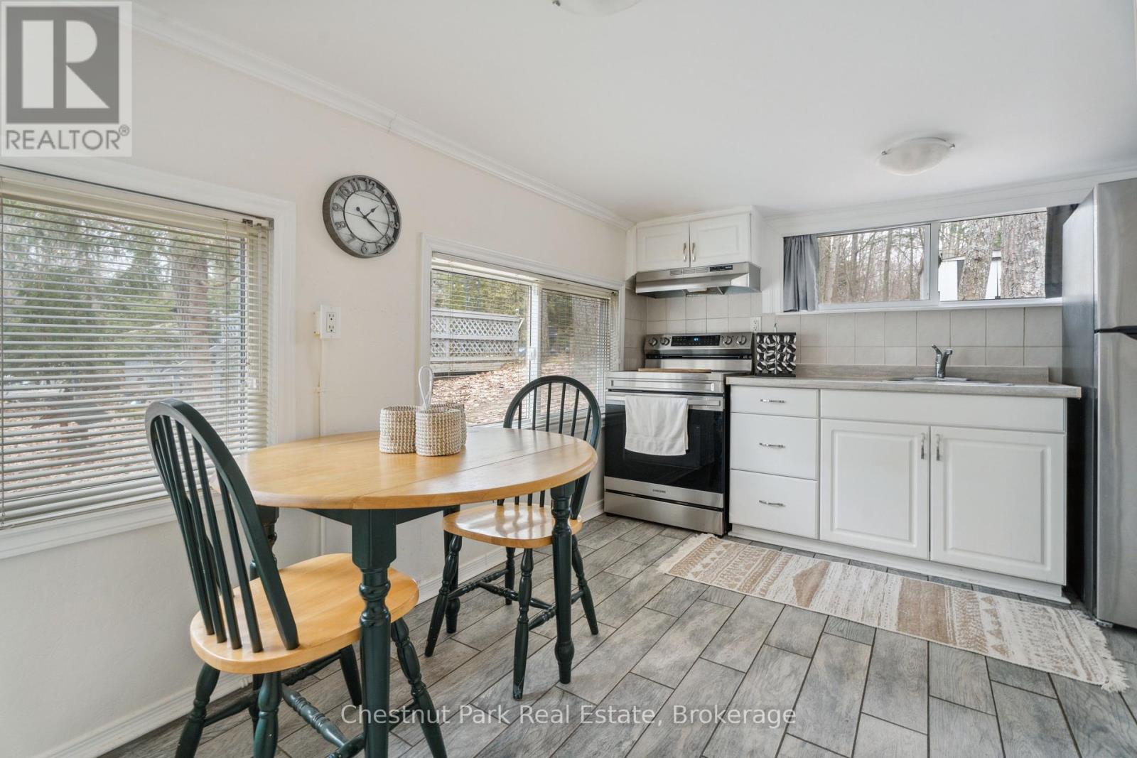 117 Oliver Drive, Tiny, Ontario  L0L 2J0 - Photo 12 - S12160705
