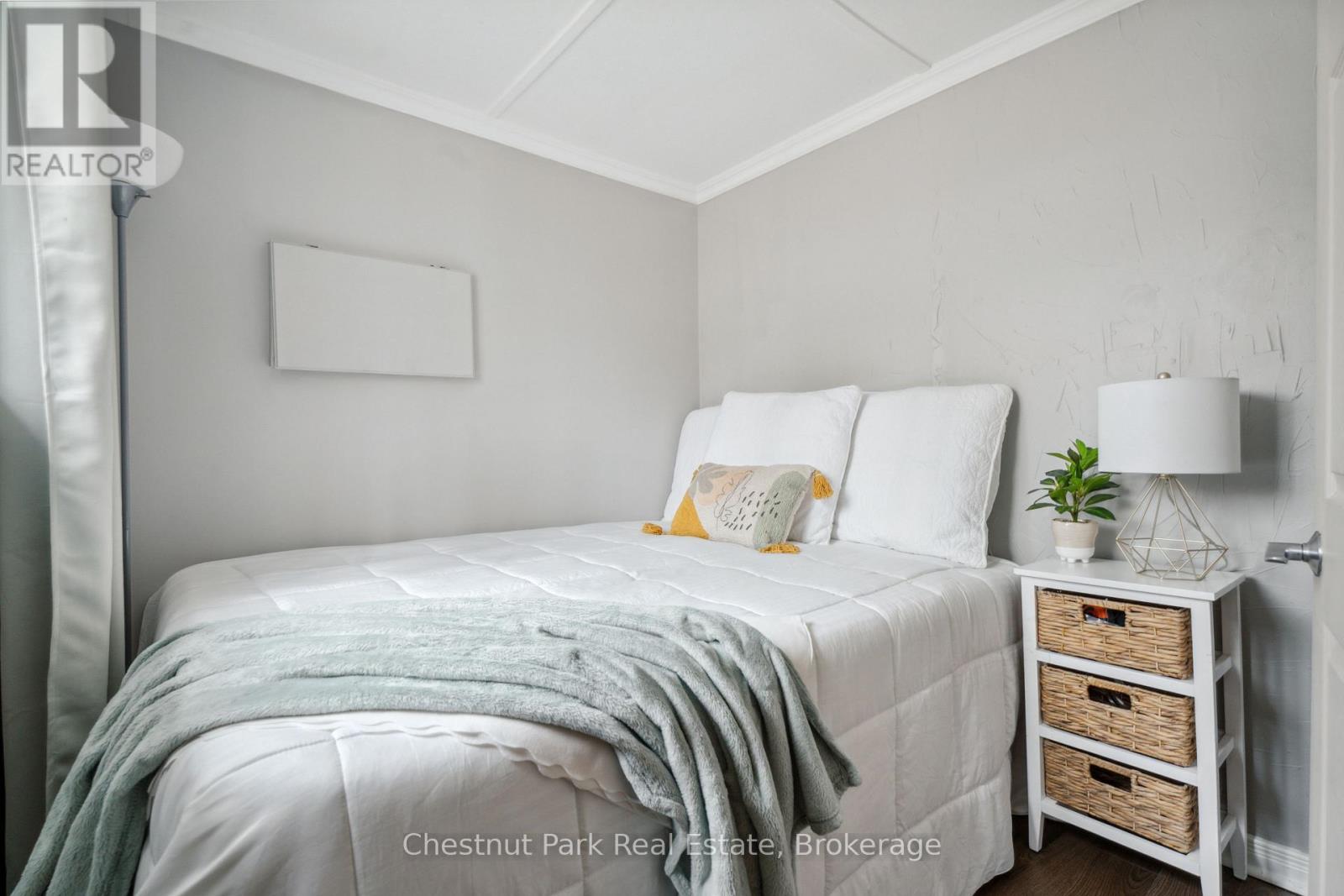 117 Oliver Drive, Tiny, Ontario  L0L 2J0 - Photo 6 - S12160705