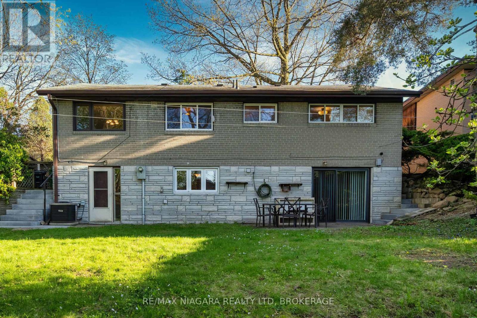 55 North Hills Terrace, Toronto, Ontario  M3C 1M5 - Photo 36 - C12160475