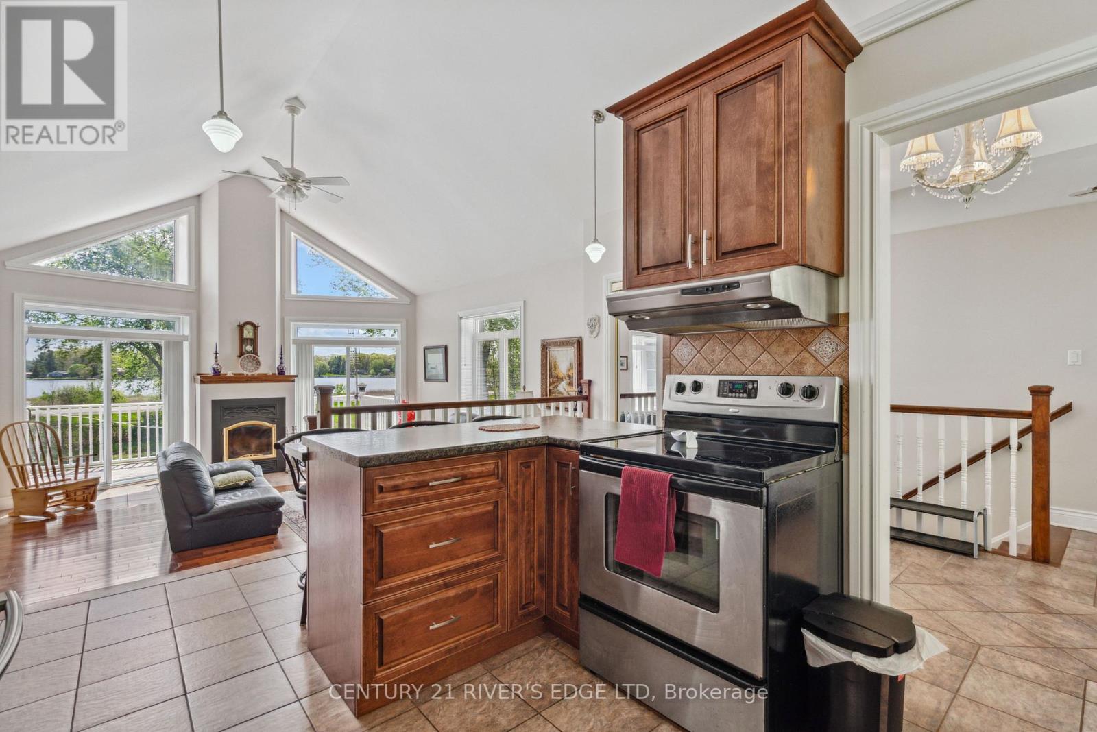 139 Old River Road, Leeds And The Thousand Islands, Ontario  K0E 1R0 - Photo 6 - X12160300