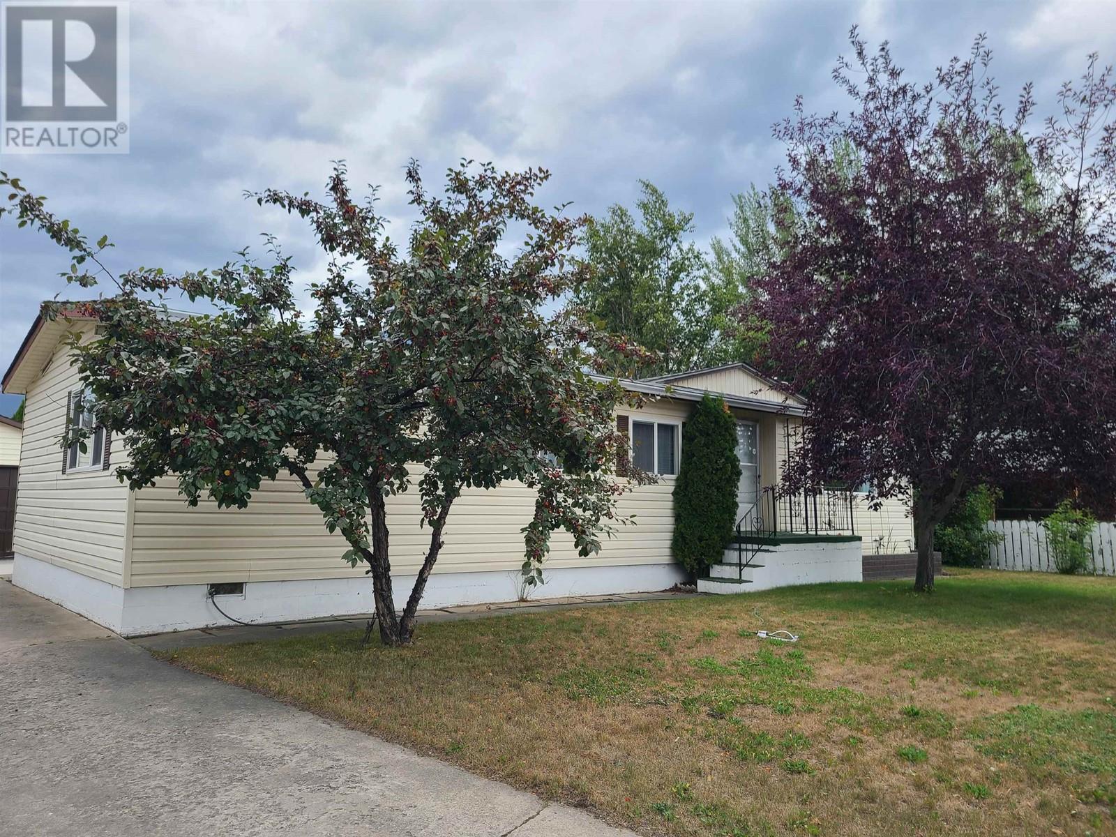 1480 7TH AVENUE, Valemount, British Columbia