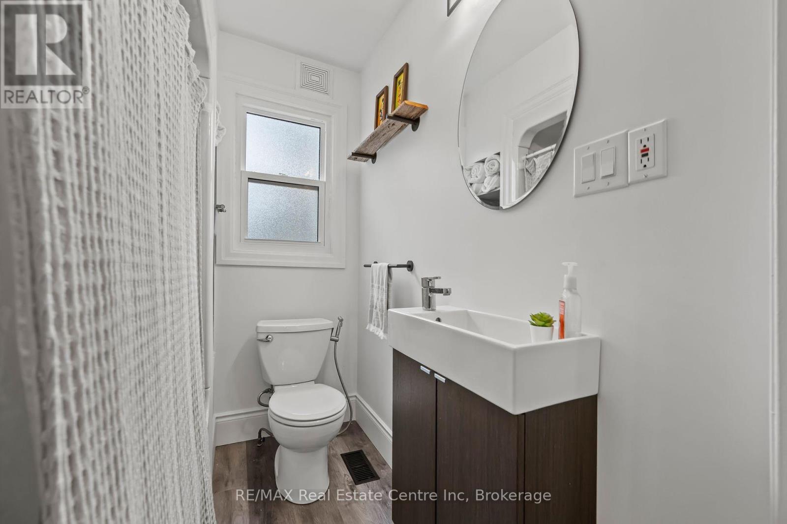 270 Kathleen Street, Guelph, Ontario  N1H 4Y5 - Photo 16 - X12093676