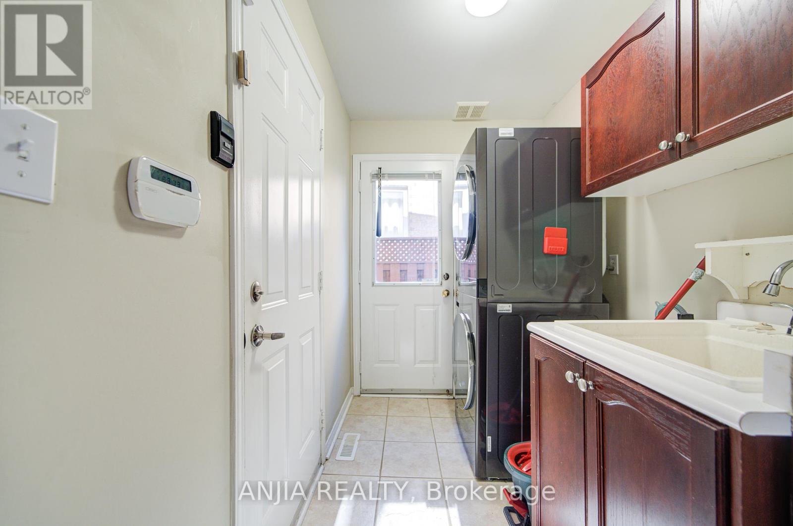1 Outlook Terrace Drive, Markham, Ontario  L6E 1K1 - Photo 24 - N12159891