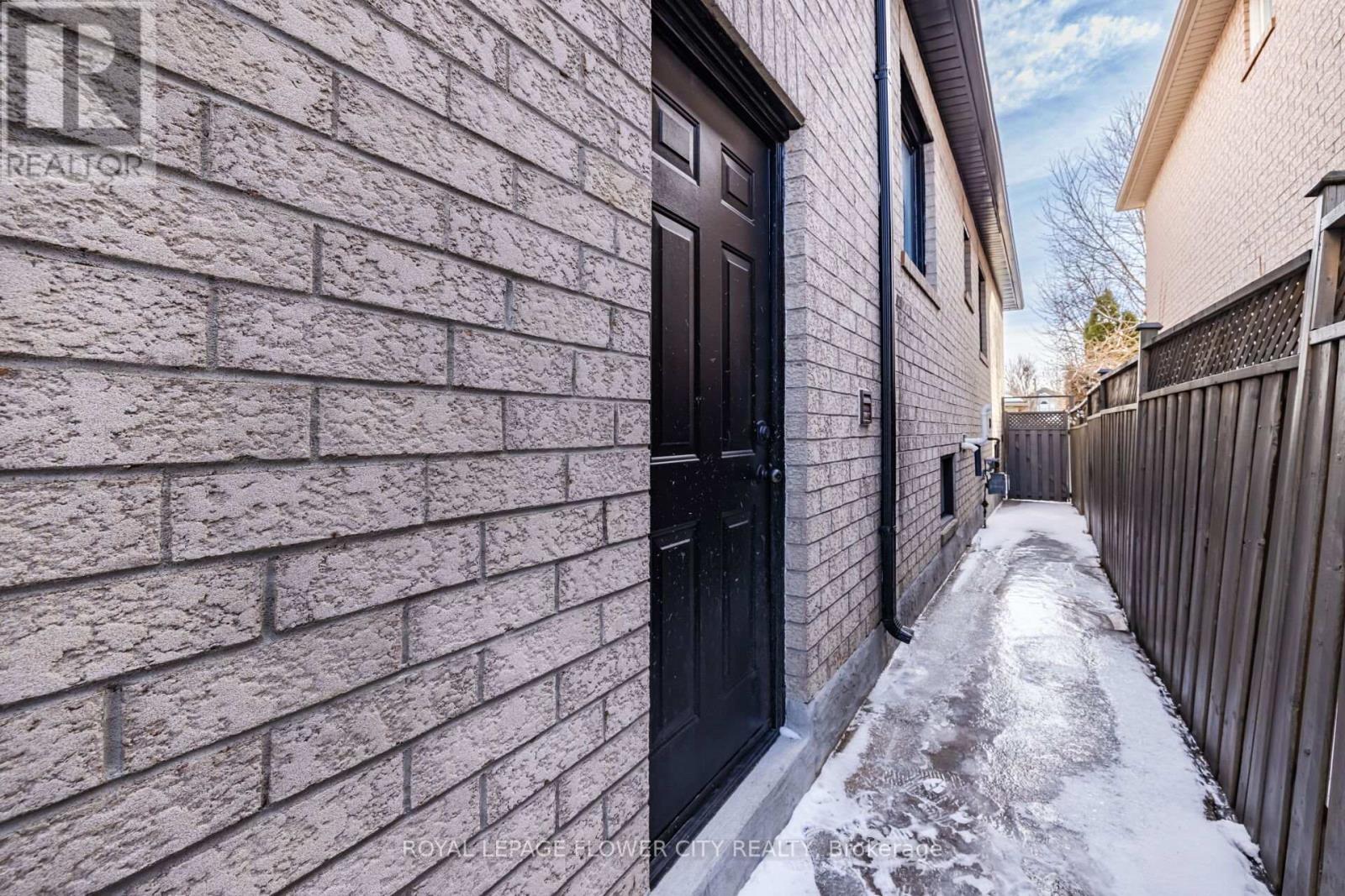 109 Humberwood Gate, Vaughan, Ontario  L4L 9G5 - Photo 27 - N12159913