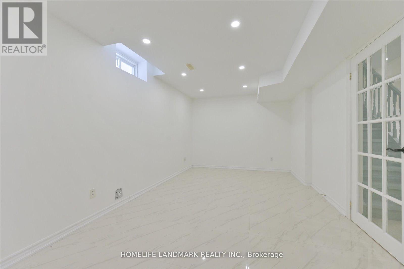 27 Alpine Crescent, Richmond Hill, Ontario  L4S 1W4 - Photo 32 - N12159938