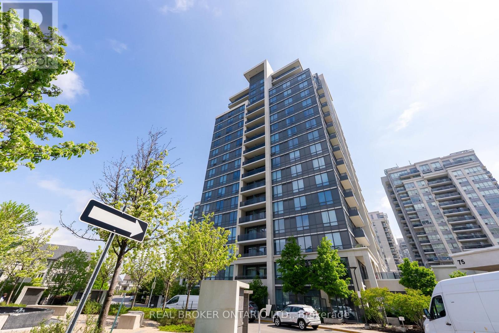 809 - 75 NORTH PARK ROAD, Vaughan, Ontario