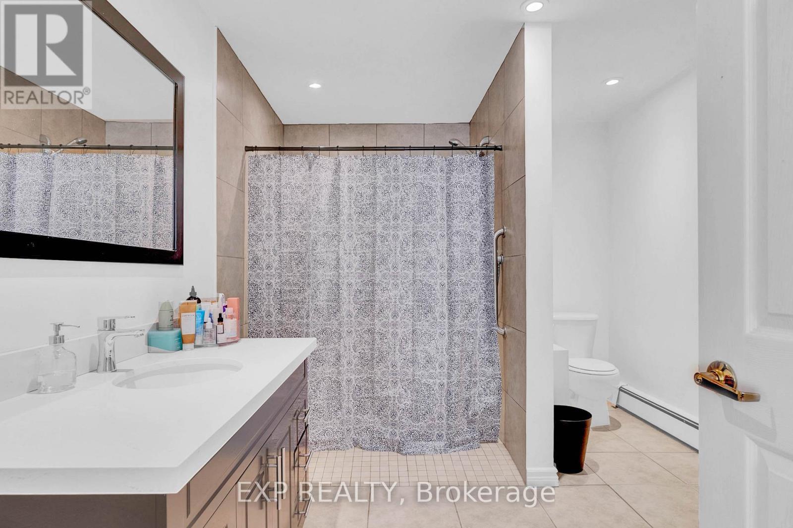 394 The Queensway Street S, Georgina, Ontario  L4P 2C5 - Photo 23 - N12160148