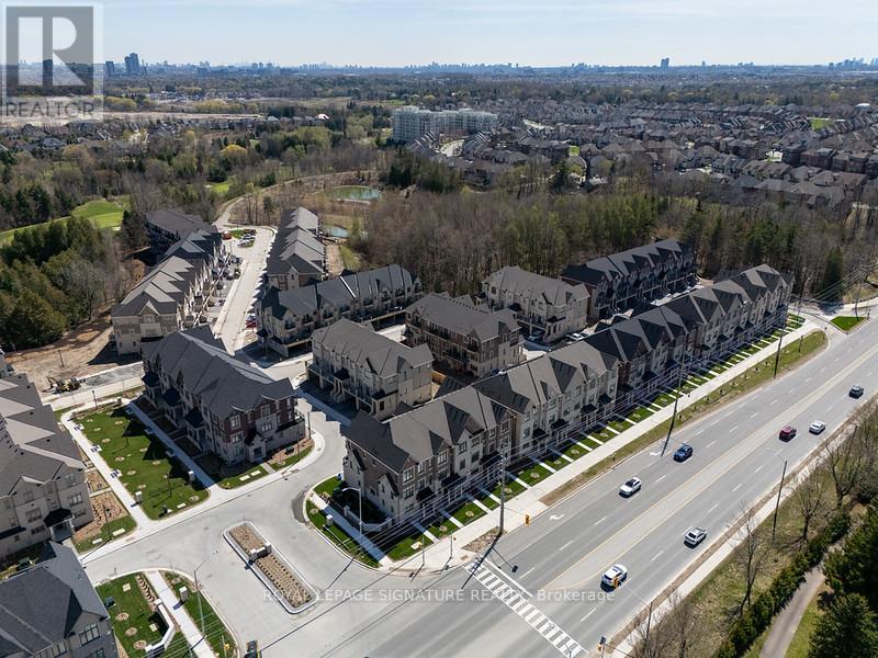 87 West Village Lane, Markham, Ontario  L6C 3L5 - Photo 5 - N12160165
