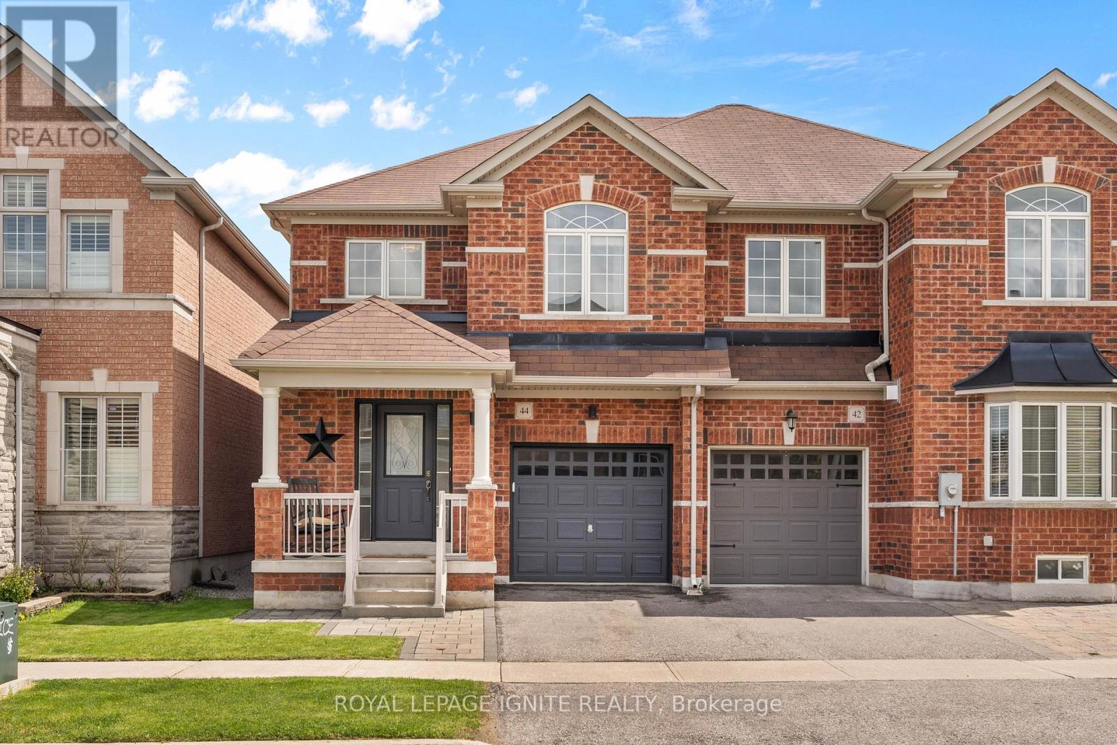 44 Hare Farm Gate, Whitchurch-Stouffville, Ontario  L4A 0Y6 - Photo 2 - N12160227