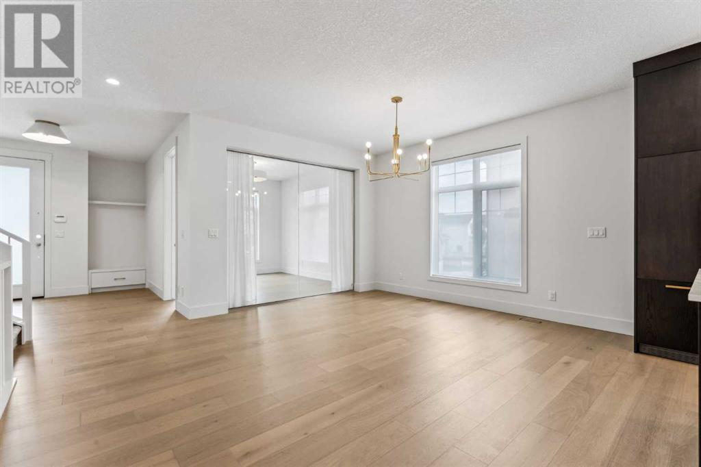 345 Bessborough Drive Sw, Calgary, Alberta  T3E 7M3 - Photo 5 - A2219847