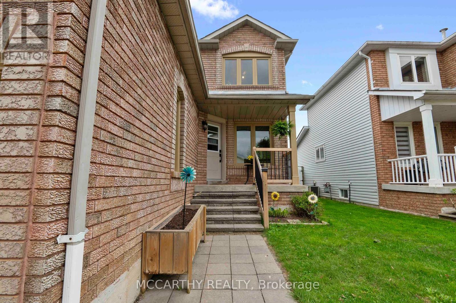 Property at 34 CORRIE CRESCENT image 2